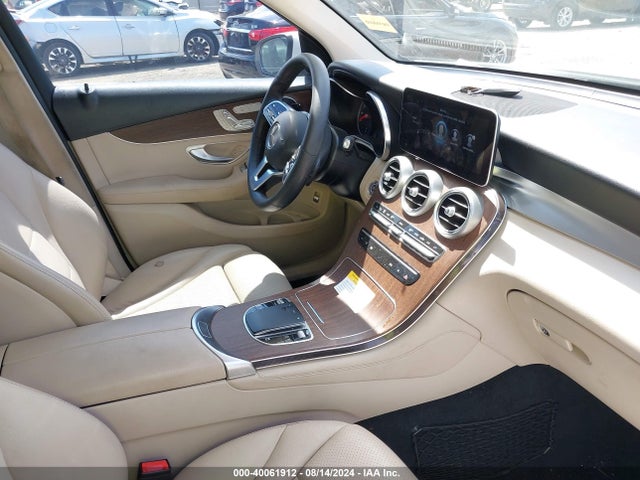 WDC0G8DB1LF693811 Mercedes-Benz GLC 300