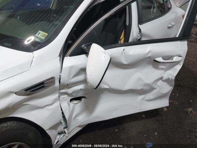 5XXGT4L34JG243555 KIA Optima Lx