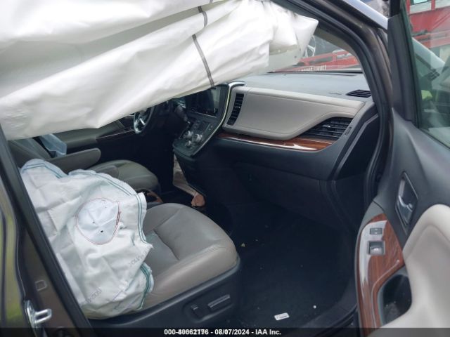 5TDDZ3DC8HS153621 Toyota Sienna Limited Premium 7 Passenger