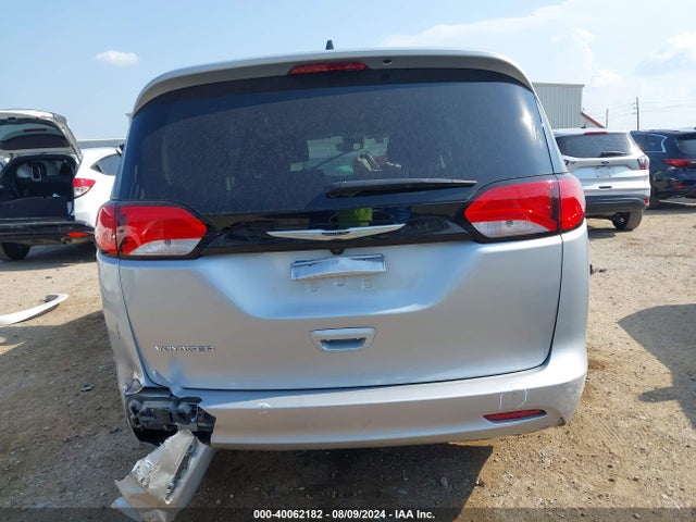2C4RC1CG1PR551812 Chrysler Voyager Lx