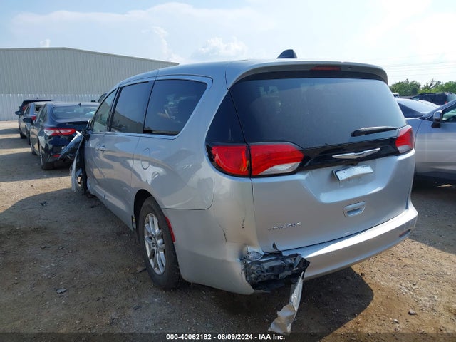 2C4RC1CG1PR551812 Chrysler Voyager Lx