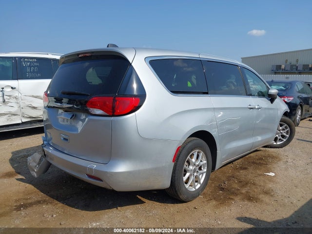2C4RC1CG1PR551812 Chrysler Voyager Lx