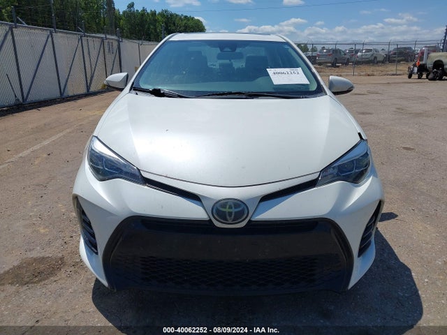 Toyota COROLLA SE 2018 5YFBURHE1JP850907 Image 12