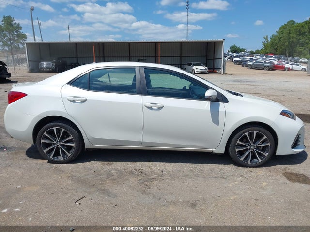 Toyota COROLLA SE 2018 5YFBURHE1JP850907 Image 13