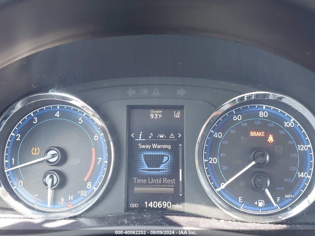 Toyota COROLLA SE 2018 5YFBURHE1JP850907 Image 7