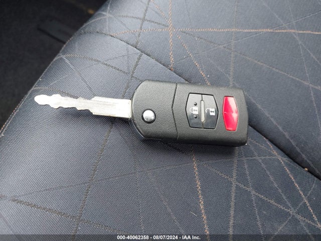 JM1DE1KZ1E0185980 Mazda Mazda2 Sport