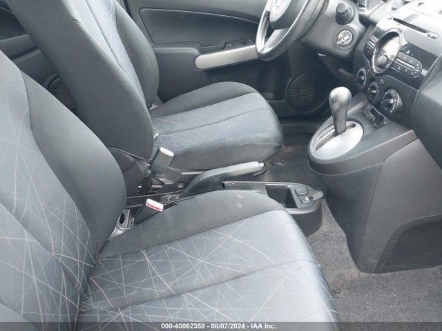 JM1DE1KZ1E0185980 Mazda Mazda2 Sport