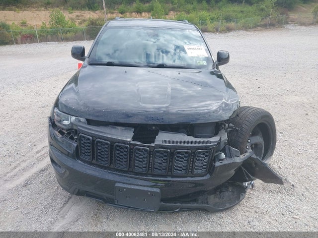 1C4RJFAG3JC484779 Jeep Grand Cherokee Upland 4x4