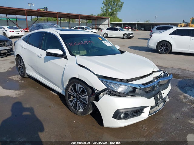 2017 19XFC1F38HE010657 main image