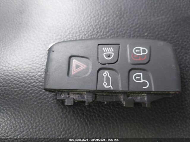 SAJAD4BG8HA966971 Jaguar Xe 25t Premium