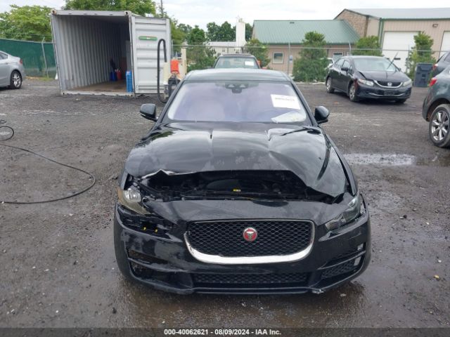 SAJAD4BG8HA966971 Jaguar Xe 25t Premium