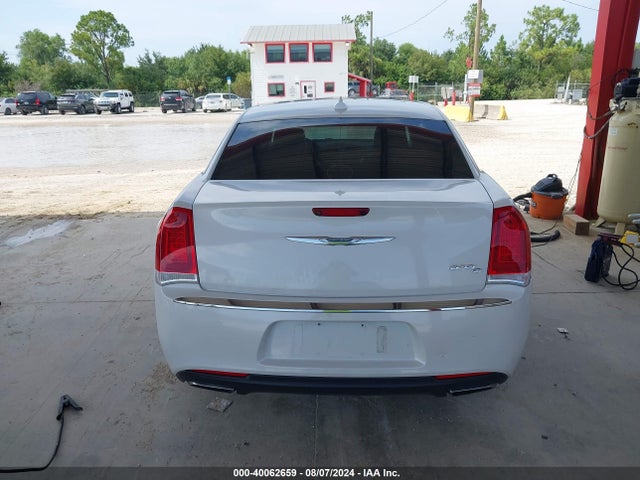 Chrysler 300C 2016 2C3CCAEG6GH167599 Image 16
