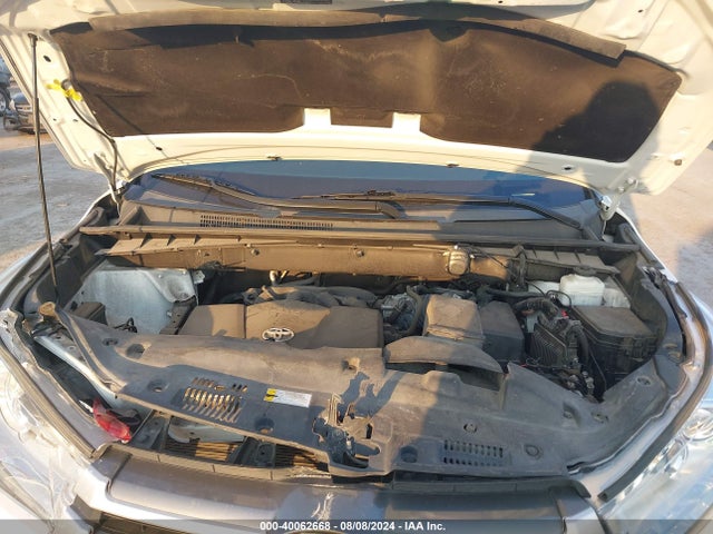 Toyota Highlander Xle 2019 5TDKZRFH1KS574591 Image 10