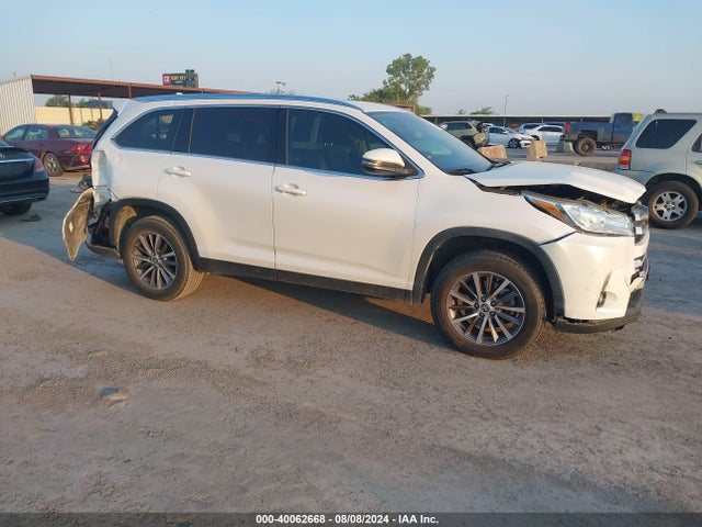 Toyota Highlander Xle 2019 5TDKZRFH1KS574591 Image 13