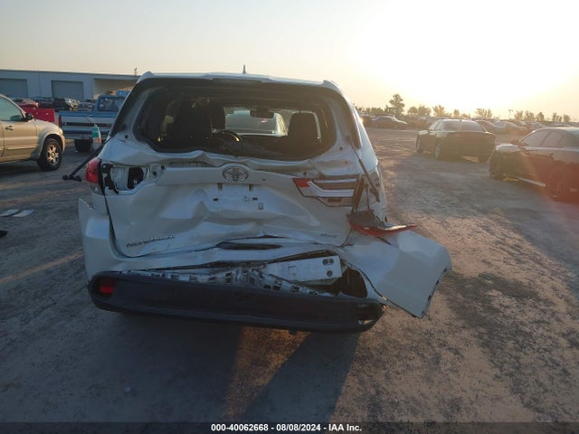 Toyota Highlander Xle 2019 5TDKZRFH1KS574591 Image 16