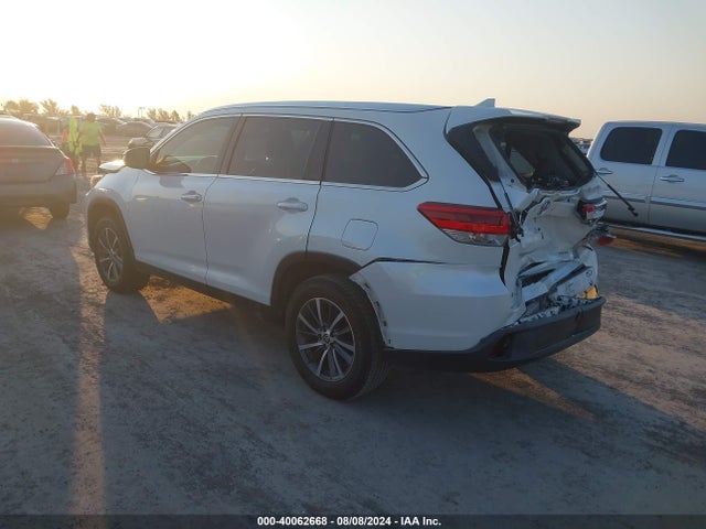 Toyota Highlander Xle 2019 5TDKZRFH1KS574591 Image 3