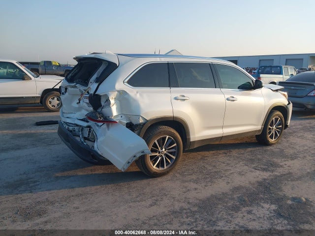 Toyota Highlander Xle 2019 5TDKZRFH1KS574591 Image 4