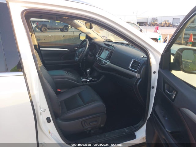 Toyota Highlander Xle 2019 5TDKZRFH1KS574591 Image 5