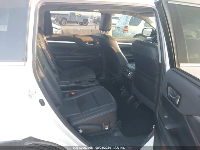 Toyota Highlander Xle 2019 5TDKZRFH1KS574591 Image 8