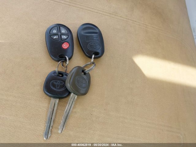 5TDKZ3DC9HS853087 Toyota Sienna Le 8 Passenger
