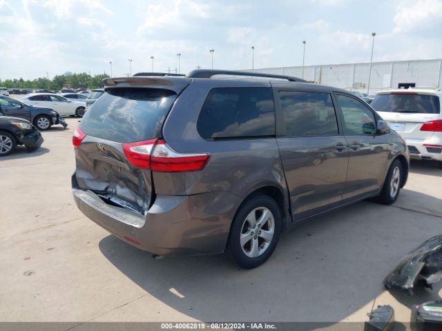 5TDKZ3DC9HS853087 Toyota Sienna Le 8 Passenger