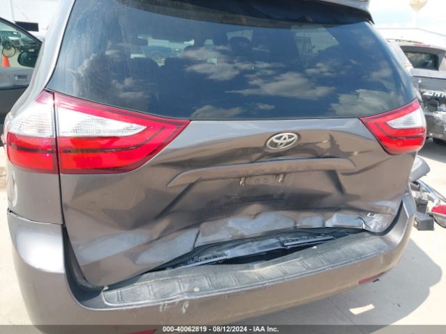 5TDKZ3DC9HS853087 Toyota Sienna Le 8 Passenger