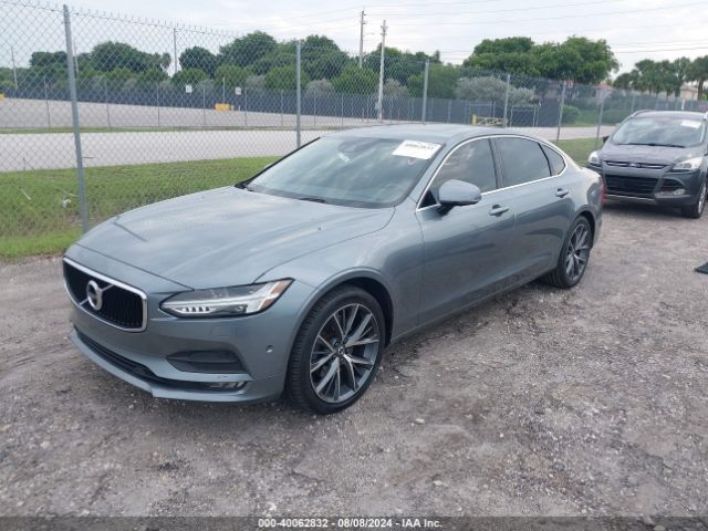 LVY982AK9JP008188 Volvo S90 T5 Momentum
