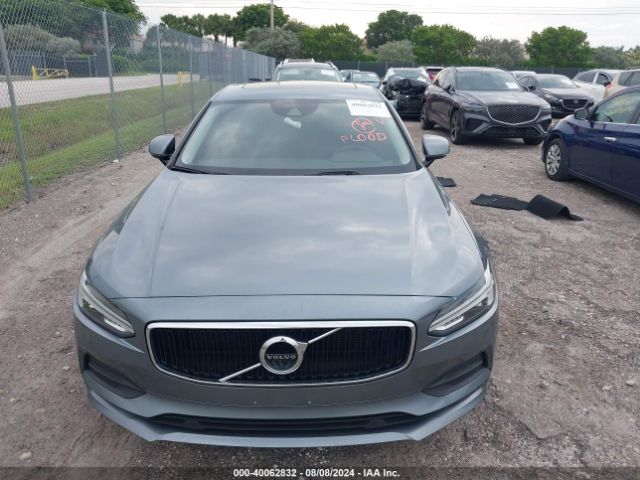 LVY982AK9JP008188 Volvo S90 T5 Momentum