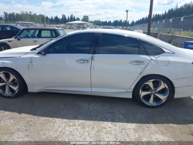 1HGCV2F95KA018895 Honda Accord Touring 2.0t