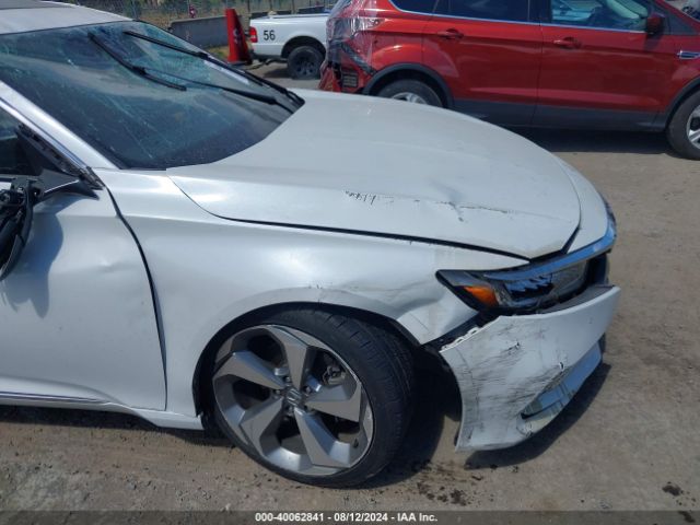 1HGCV2F95KA018895 Honda Accord Touring 2.0t