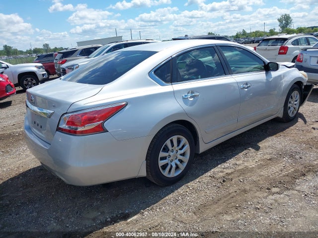 Nissan Altima 2.5 S 2015 1N4AL3AP2FC220004 Image 4
