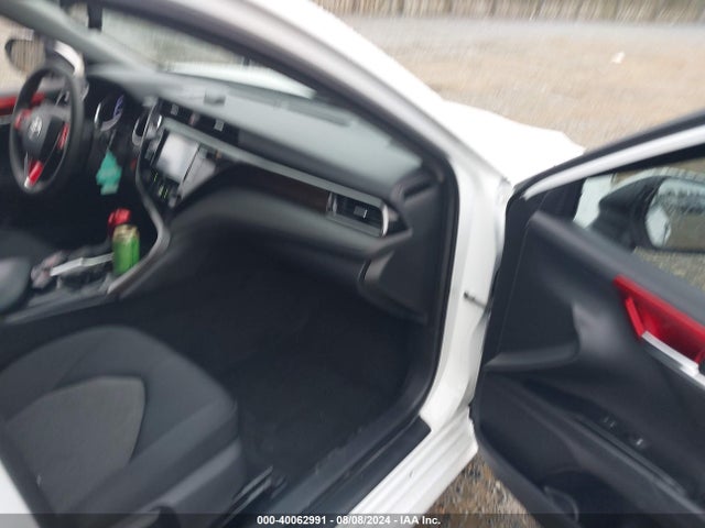 Toyota CAMRY LE 2020 4T1L11AK8LU921228 Image 5