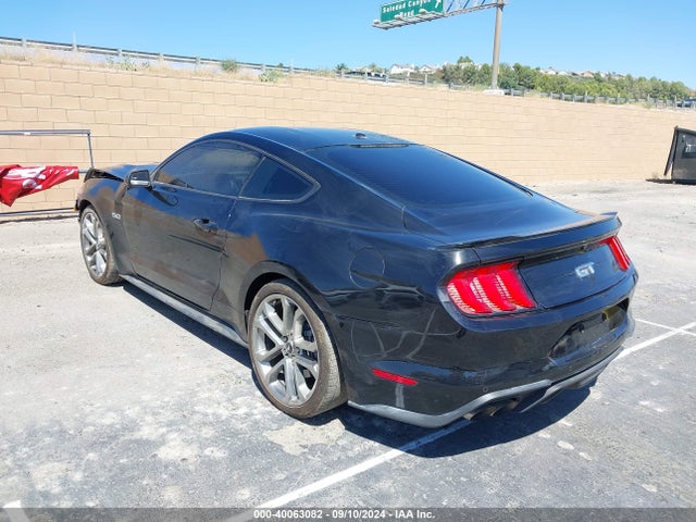 Ford Mustang Gt Premium 2018 1FA6P8CF9J5104873 Image 3