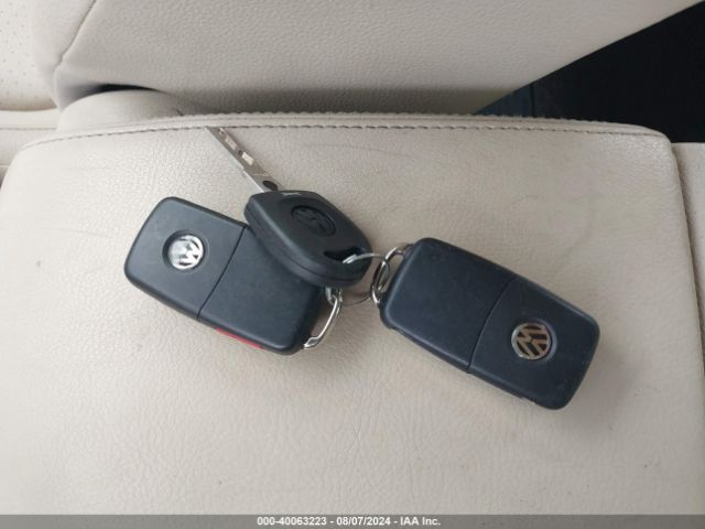WVGAV7AX8GW004326 Volkswagen TIGUAN S