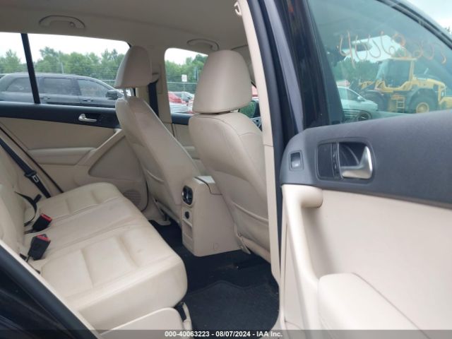 WVGAV7AX8GW004326 Volkswagen TIGUAN S