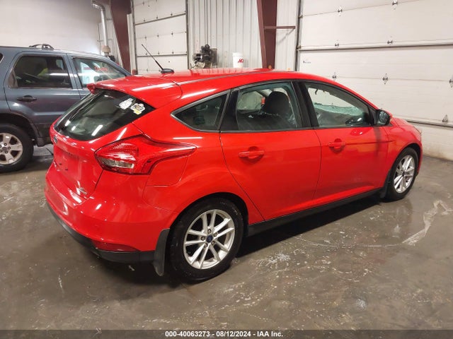 Ford FOCUS SE 2016 1FADP3K26GL379453 Image 4