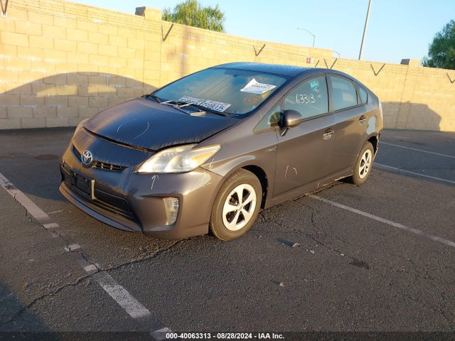 JTDKN3DU5E1749340 Toyota Prius Three