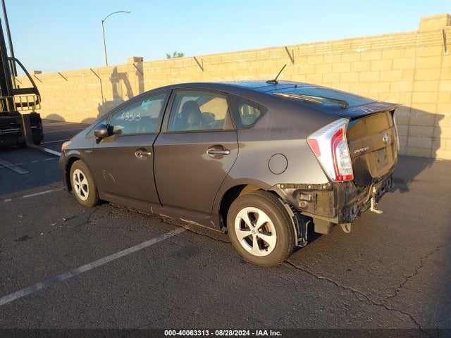 JTDKN3DU5E1749340 Toyota Prius Three