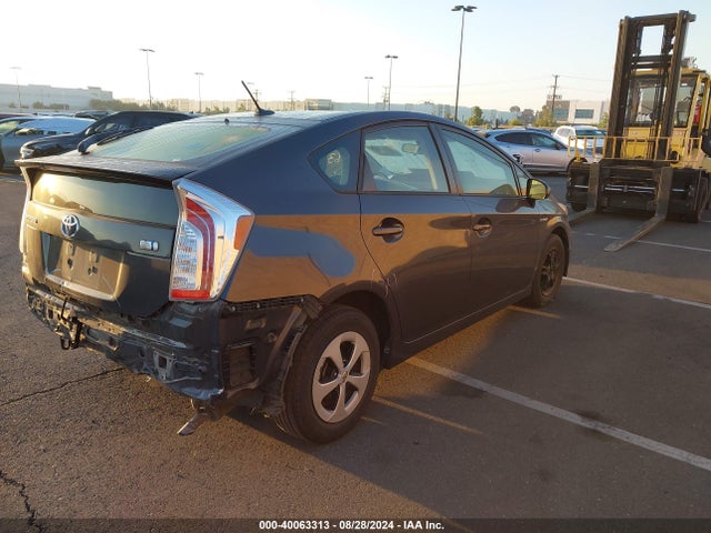JTDKN3DU5E1749340 Toyota Prius Three