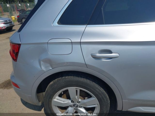 WA1BNAFY0K2056857 Audi Q5 45 Premium