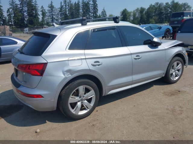 WA1BNAFY0K2056857 Audi Q5 45 Premium