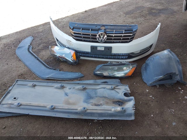 1VWCN7A35EC025124 Volkswagen Passat 2.0l Tdi Sel Premium