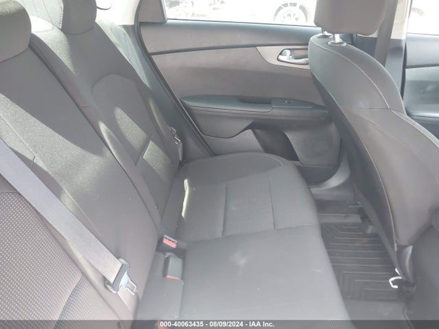 3KPF24AD6KE119811 KIA Forte Lxs