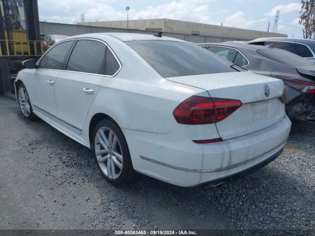1VWDT7A3XHC083387 Volkswagen Passat 1.8t R-line