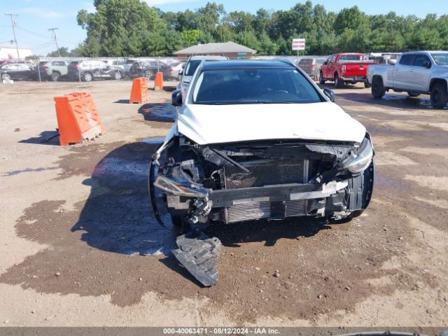 SJKCH5CR2HA029368 Infiniti Qx30 Premium