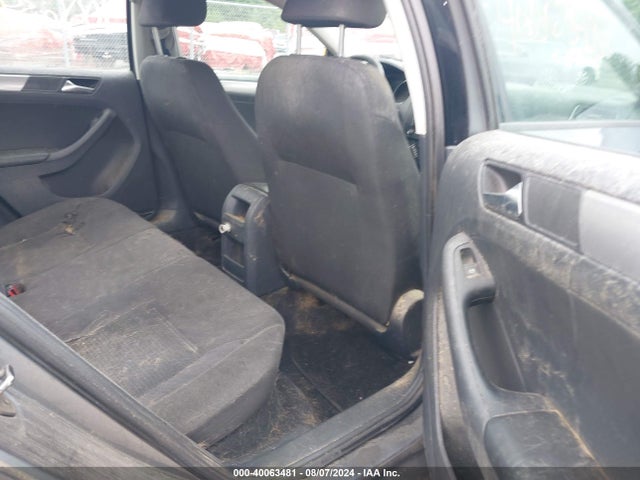 3VWD17AJ8FM270921 Volkswagen Jetta 1.8t Se
