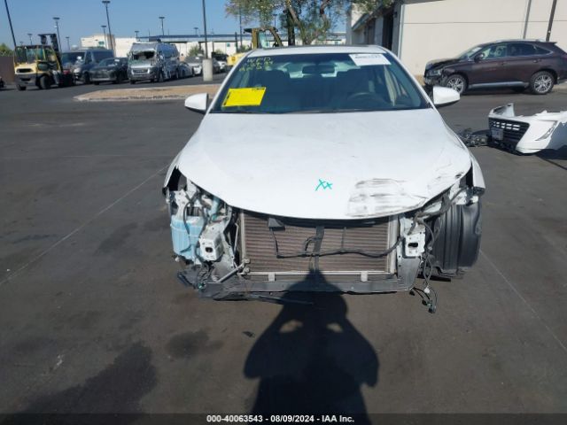 4T1BF1FKXHU651688 Toyota CAMRY LE