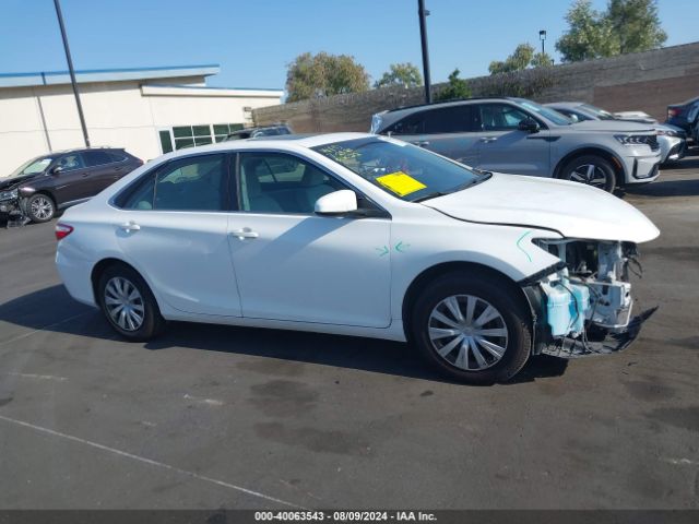 4T1BF1FKXHU651688 Toyota CAMRY LE