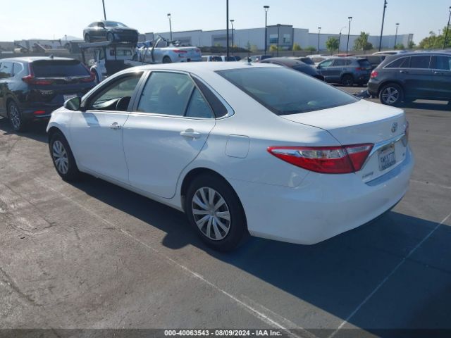 4T1BF1FKXHU651688 Toyota CAMRY LE