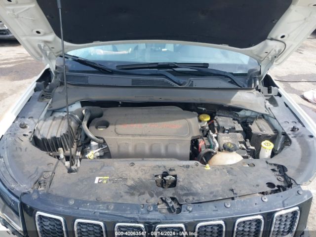 3C4NJCBB3JT460972 Jeep Compass Sun And Wheel Fwd